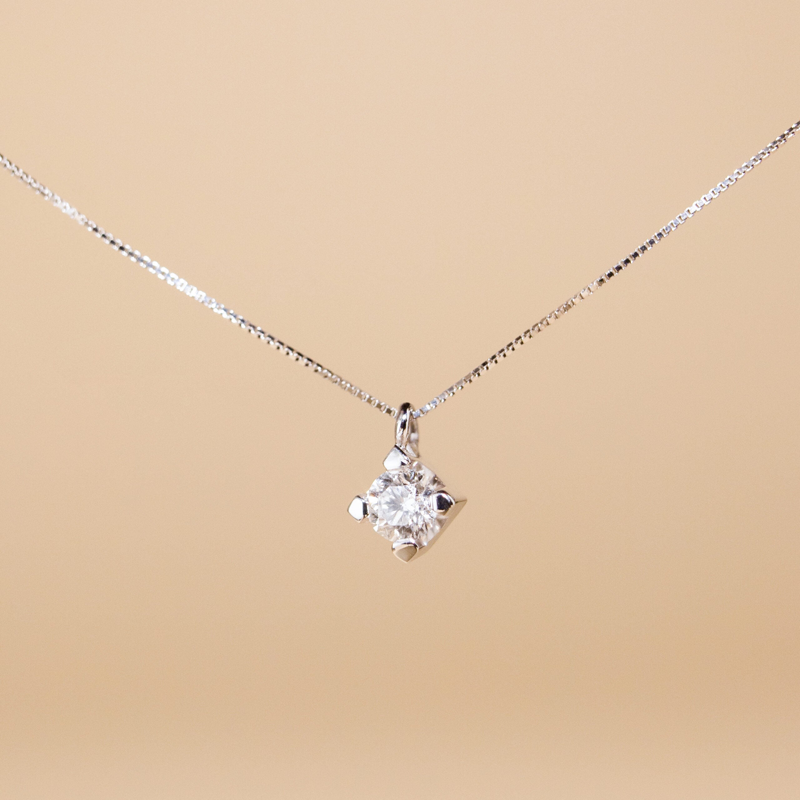 Collana punto luce donna Orelù in oro bianco e diamante di 0,21 carati 001067RAZA